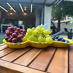 M&m Pelivan شقة *