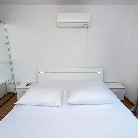 Apartment M&m Pelivan Solin