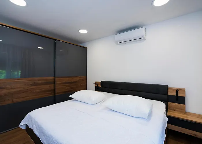 شقة M&m Pelivan سولين